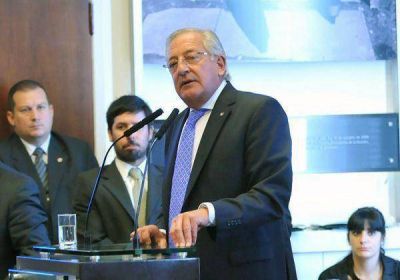 Fellner: �vamos a seguir con m�s fuerza el proyecto pol�tico� del Gobierno nacional