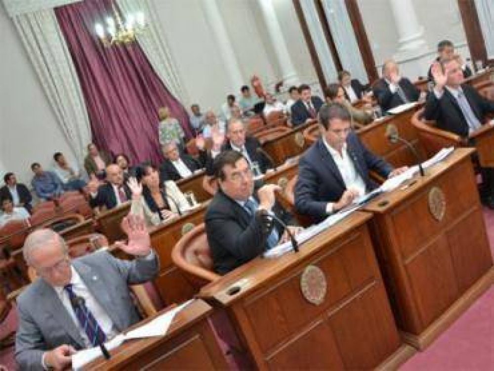 Presentaron un proyecto de ley para crear el Boleto Estudiantil Gratuito Provincial