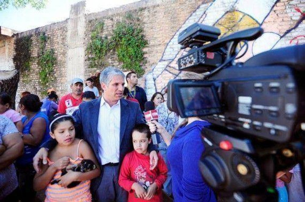 Poggi: �En esta etapa procuramos garantizar la seguridad, trabajando con los ni�os y familias para conocer las necesidades sociales�.
