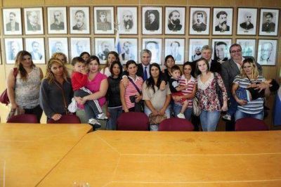 El gobernador aprob� el proyecto integral de inclusi�n social con la empresa Puntacall