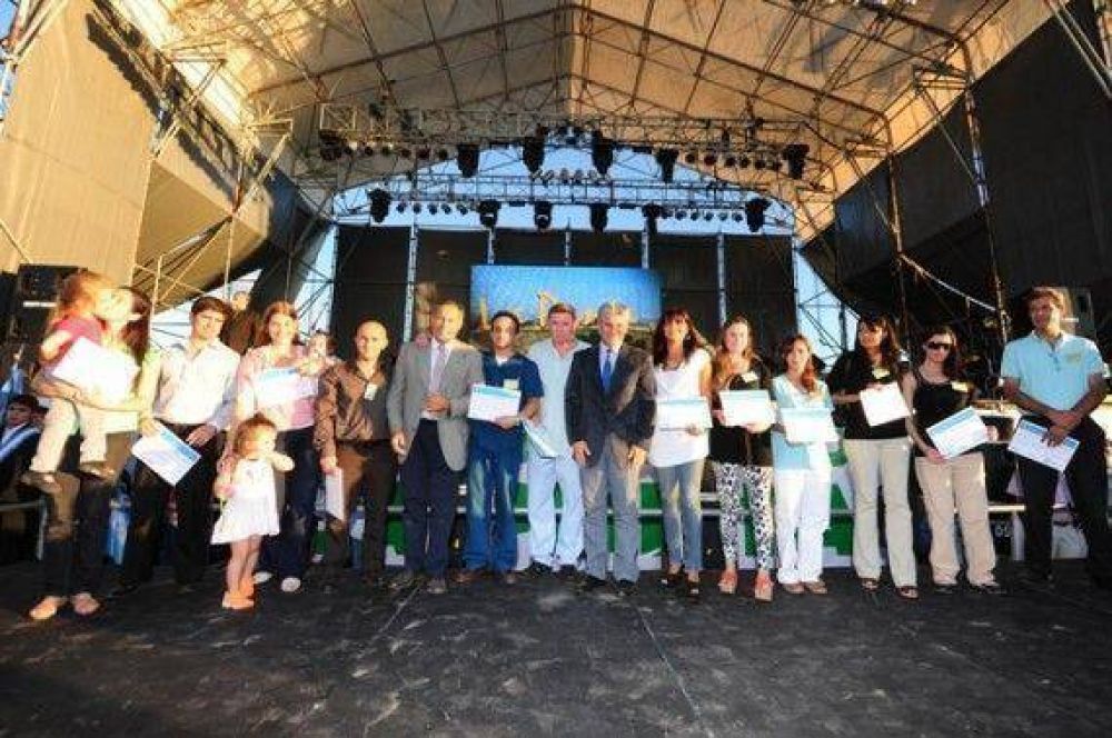 El Gobierno construir� nuevas casas para el Plan Radicar Salud
