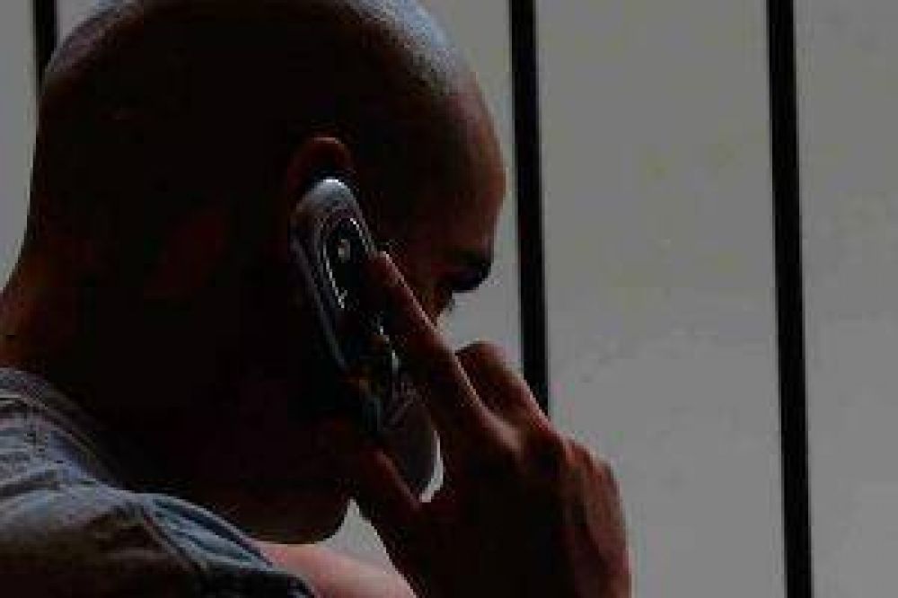 Diez familias en Fr�as y cuatro en Fern�ndez fueron v�ctimas de secuestros virtuales