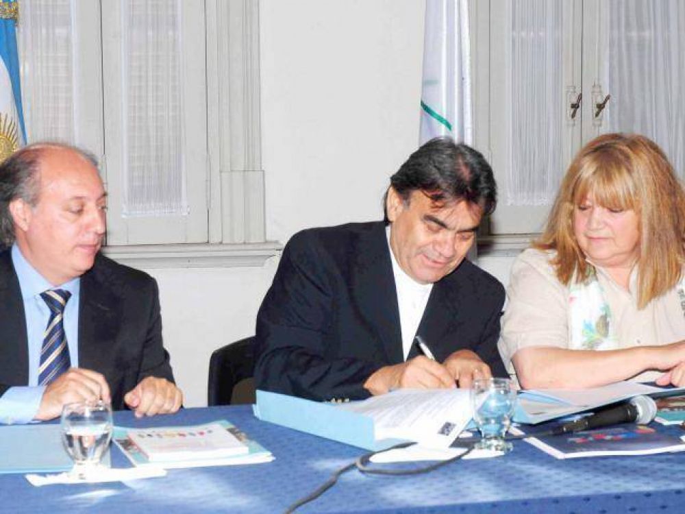 Mercociudades: firmaron un convenio de cooperaci�n