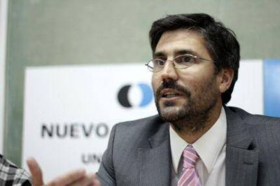Zerrillo: �Necesitamos una polic�a eficiente y democr�tica�