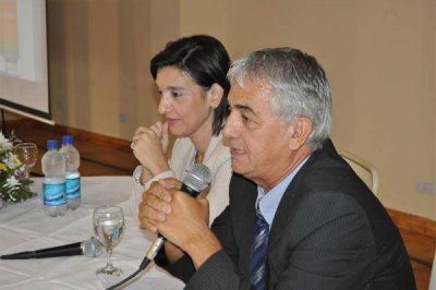 Exitosa Primera Jornada de Salud y Educaci�n 2013