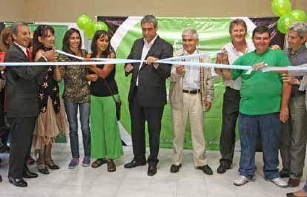Inauguraron obras en el Punto Cultural N� 2 �Estrella de Echenaguc�a�
