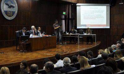 UNCuyo: la asamblea extendi� los mandatos de autoridades y consejeros
