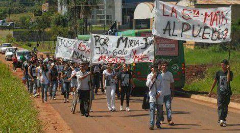 Dos polic�as m�s quedaron demorados por el crimen de la maestra de Garup�