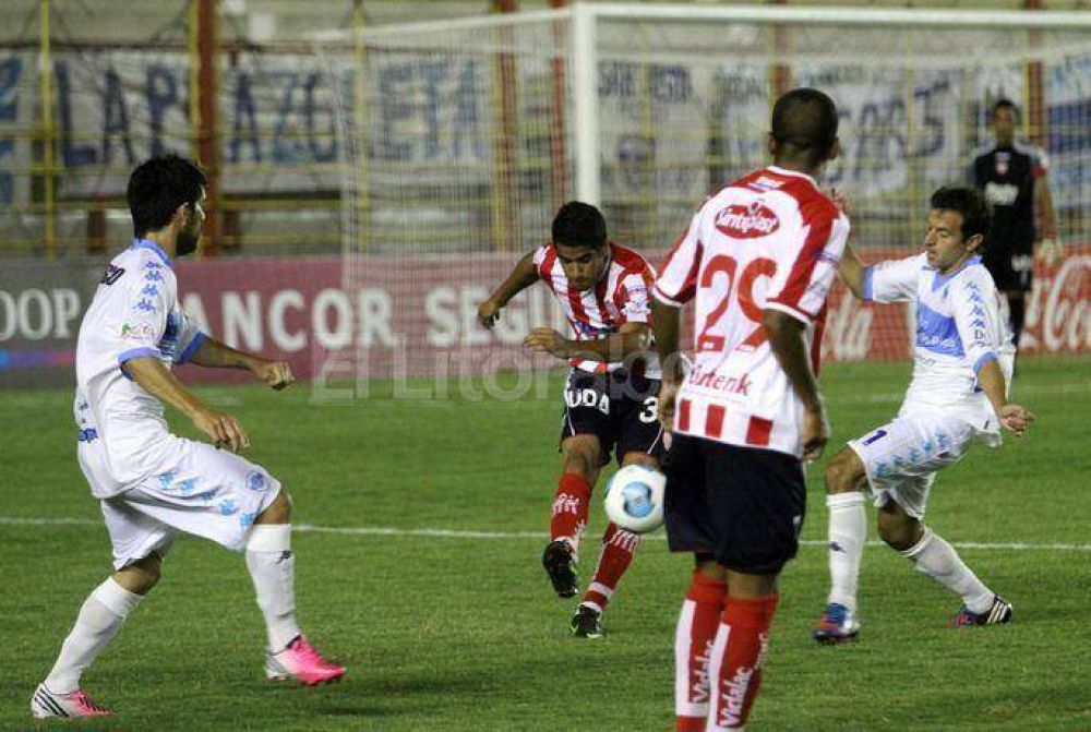 "�Estaba habilitado? �Otro gol que no nos cobran!"