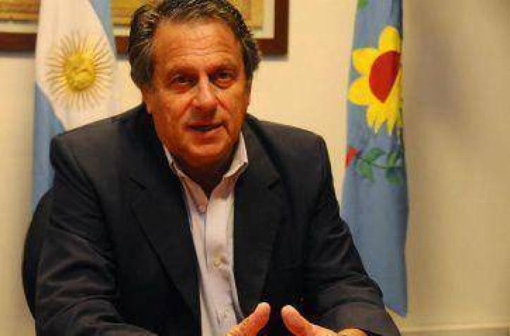 �El Defensor mediar� ante conflicto docente?