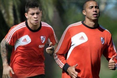 River enfrentar� a V�lez con l�nea de cuatro, Iturbe y la vuelta de Trezeguet