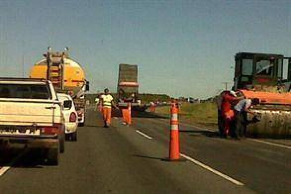 Problemas para circular por la ruta 2 por obras y protestas