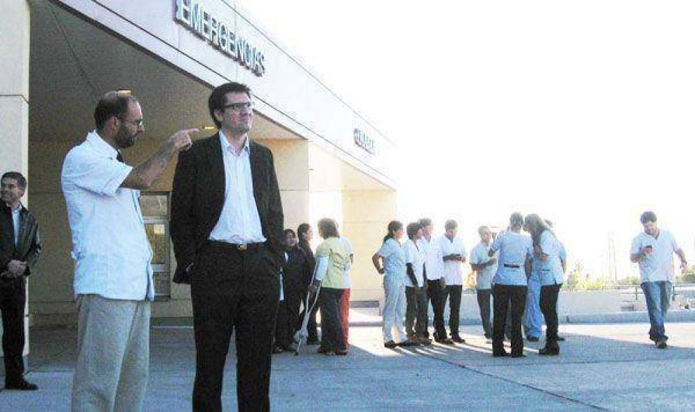 Para el ministro de Salud, los m�dicos que reclaman son �8 o 9�