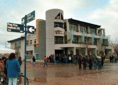 Concejales de Malarg�e quer�an duplicarse el sueldo