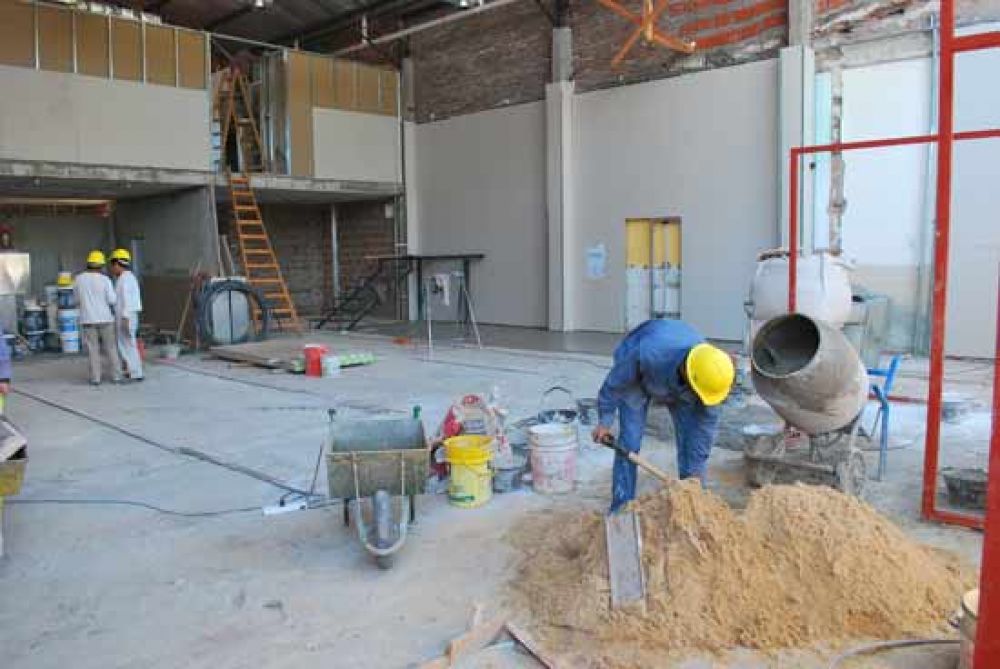 Se reanuda la construcci�n de la sede local del Banco Hipotecario