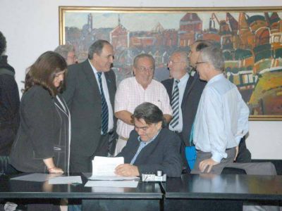 Firma de convenio por obras