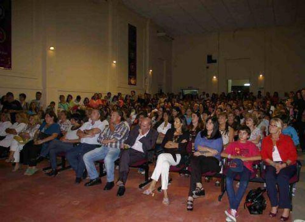Entregaron reconocimientos a mujeres destacadas 	  