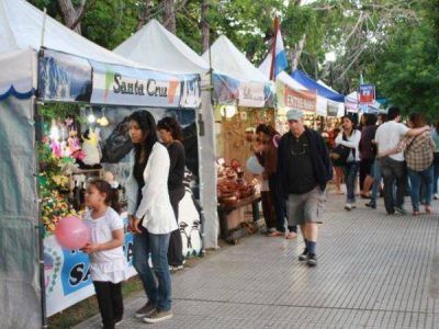 Novena edici�n de la feria de las colectividades