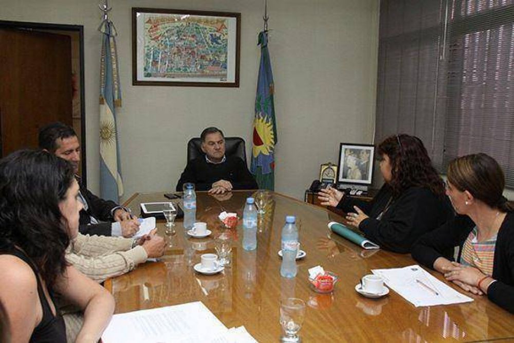 Pereyra se reuni� con vecinos de KM 26