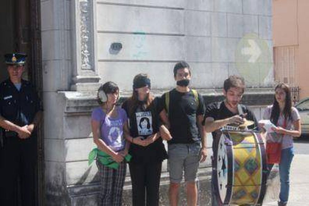 "Inacci�n, ineficacia y falta de �tica"