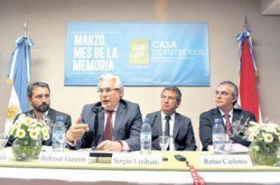Urribarri y el juez Garz�n compartieron un panel en Casa de Entre R�os