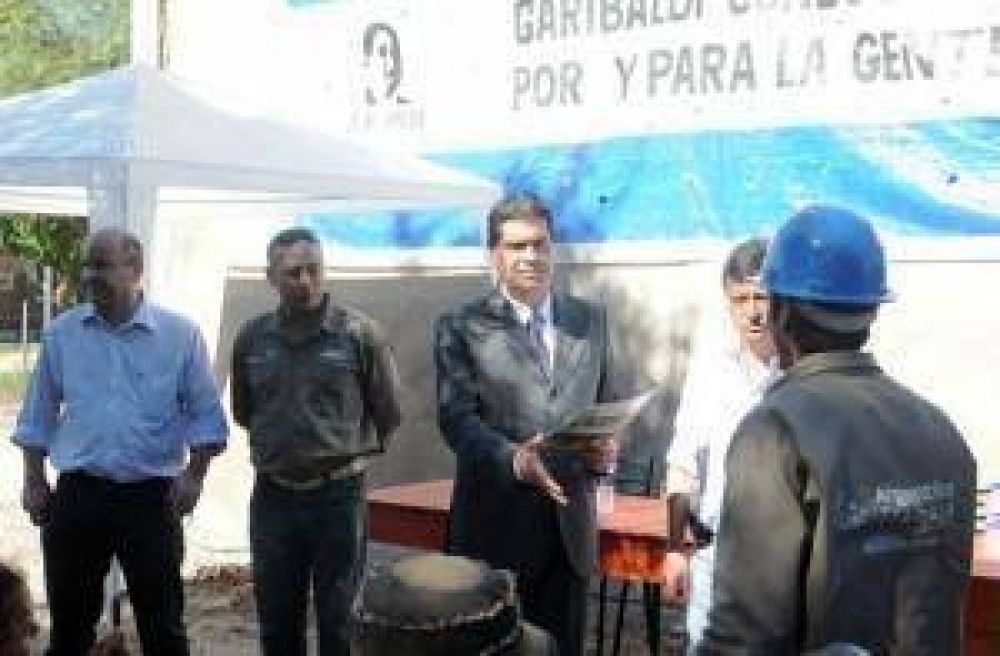 Nuevas viviendas construidas por cooperativas en el barrio 28 de noviembre