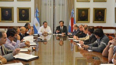 Intendentes radicales "M�s Cerca" del gobierno 
