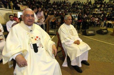 Miles de fieles celebraron la Misa Crismal