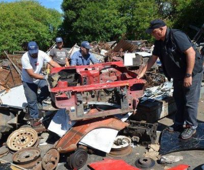 Hallan autopartes de dudosa procedencia en una �chatarrer�a�