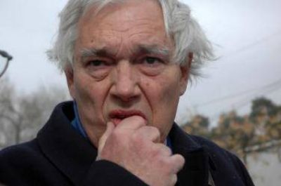 �Cualquier cuatro de copas es independiente del poder pol�tico, lo dif�cil es ser independiente del poder econ�mico�
