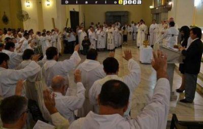 Fieles �desbordaron� la Catedral