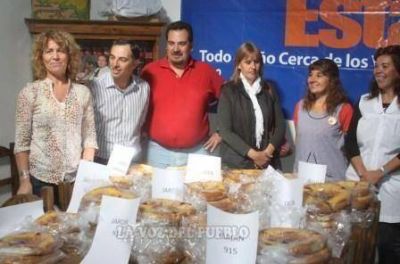 El PJ local don� roscas de Pascua a jardines