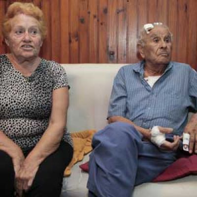 Salvajes atacan a pareja de jubilados: a �l lo balean y le quiebran un dedo de un pisot�n