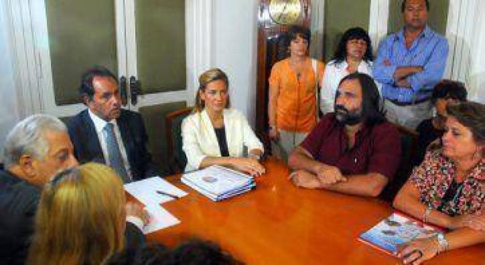  Scioli pidi� que las escuelas est�n abiertas