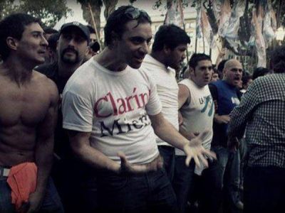 La izquierda denunci� a una patota kirchnerista y le respondi� a Cristina Kirchner