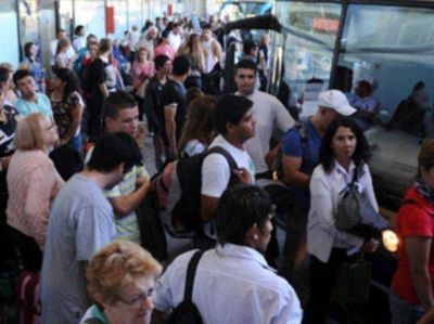 Exodo masivo de rosarinos hacia diferentes destinos tur�sticos del pa�s