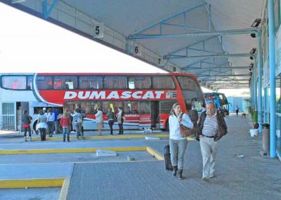 La terminal a pleno en el fin de semana largo