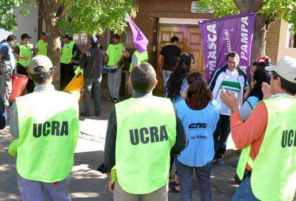 UCRA: �estamos en democracia y podemos elegir qui�n nos representa�