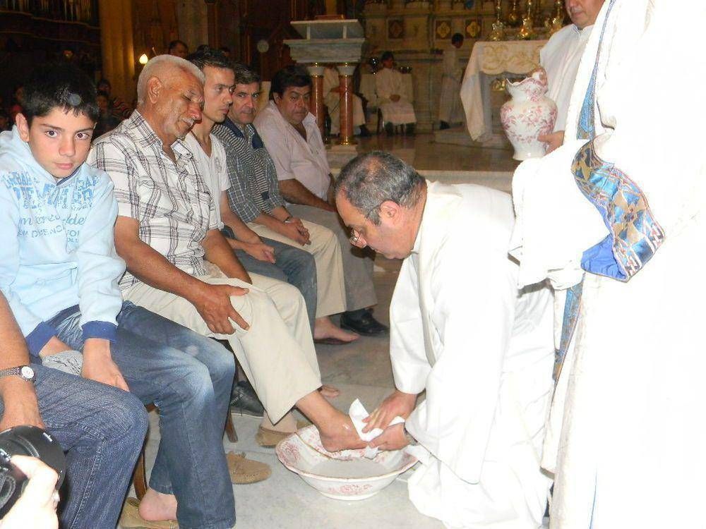 Se celebr en Lujn la misa del Jueves Santo con el lavado de pies