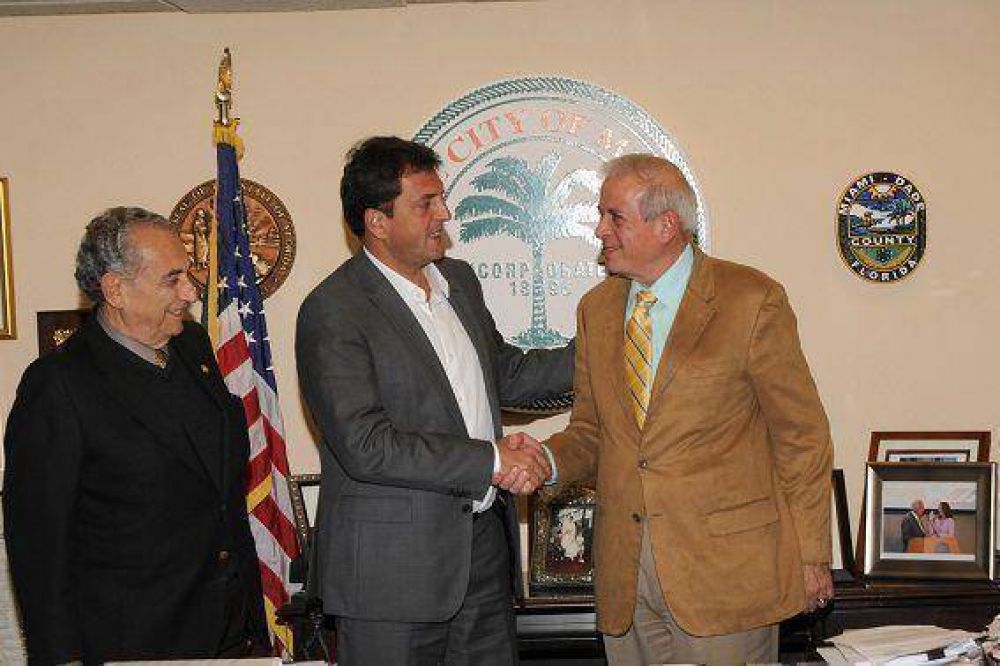 Con eje en seguridad, Massa se reuni� con el alcalde de Miami