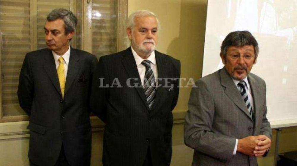La Justicia suspende el tr�mite de la denuncia contra el juez Herrera Molina