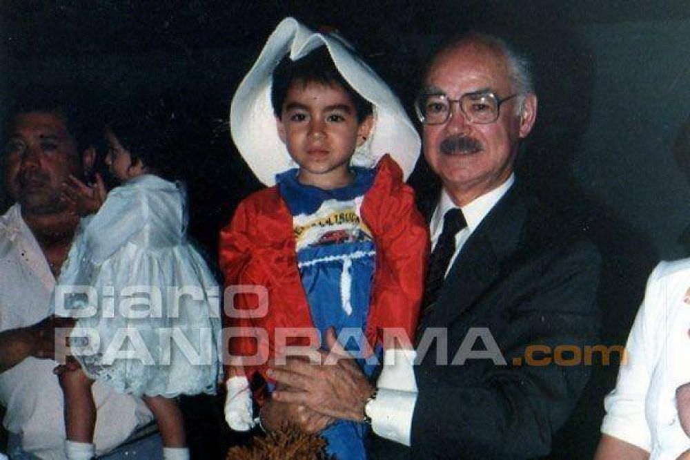 El d�a que Garc�a Ferr� visit� nuestra provincia y apadrin� un jard�n de infantes