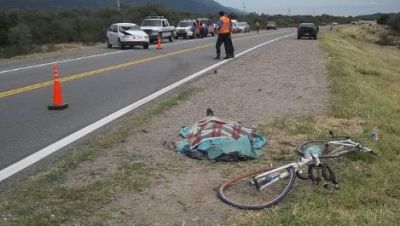 Fatal accidente: ciclista falleci� en el acto