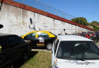Realizan pericias al taxi con el que atropellaron a los ciclistas
