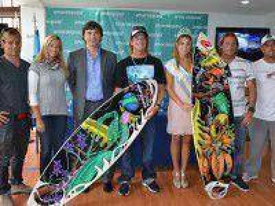 Con �xito se desarrolla el torneo de surf Rip Curl Pro Argentina 2013