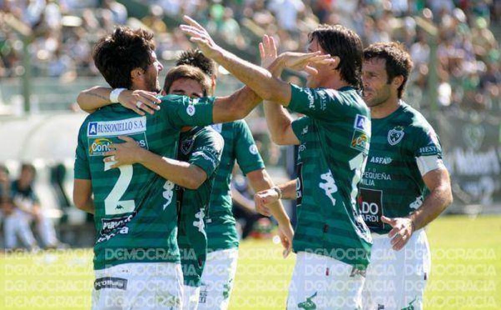 Sarmiento jug� un muy buen partido, venci� a Banfield y se prende en la lucha por ascender