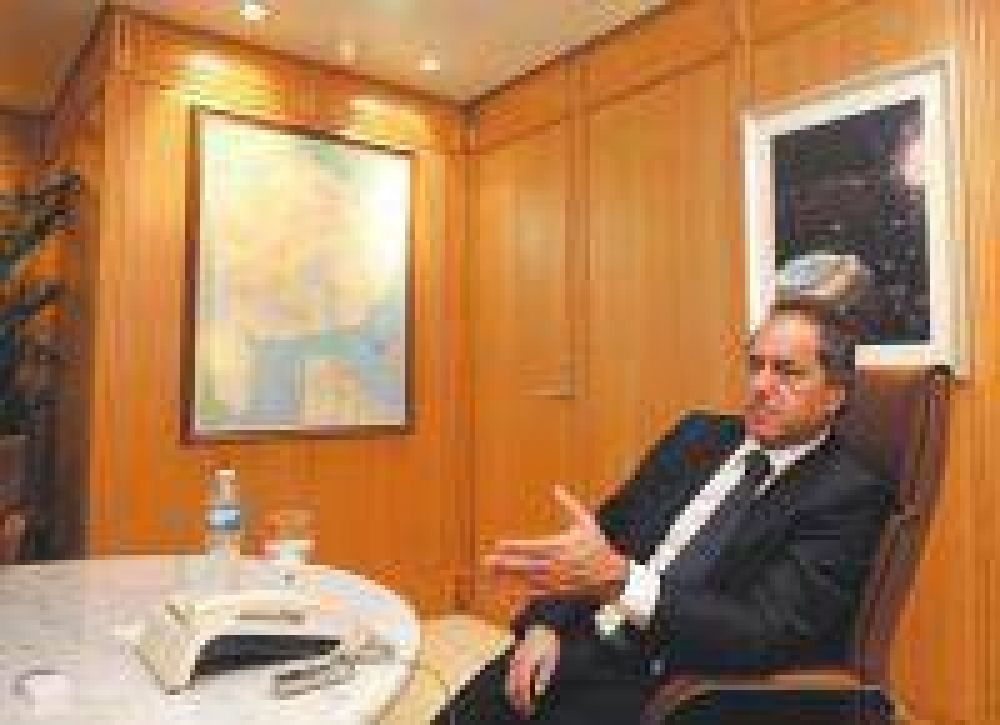 Scioli busca bajar la tensi�n, pero suma cr�ticas desde el kirchnerismo