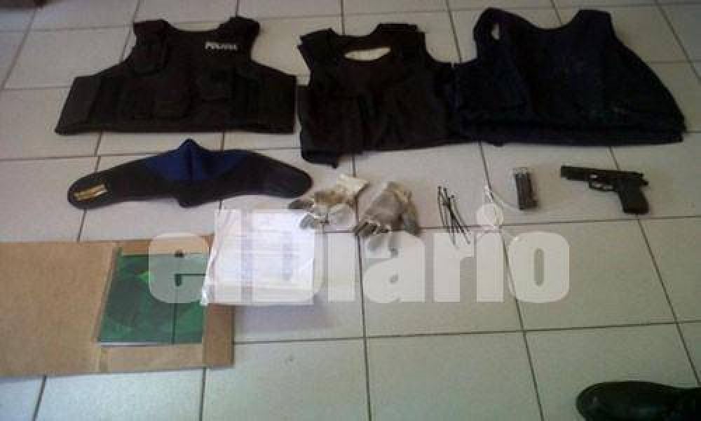 Entraron a robar disfrazados de polic�as: cuatro detenidos