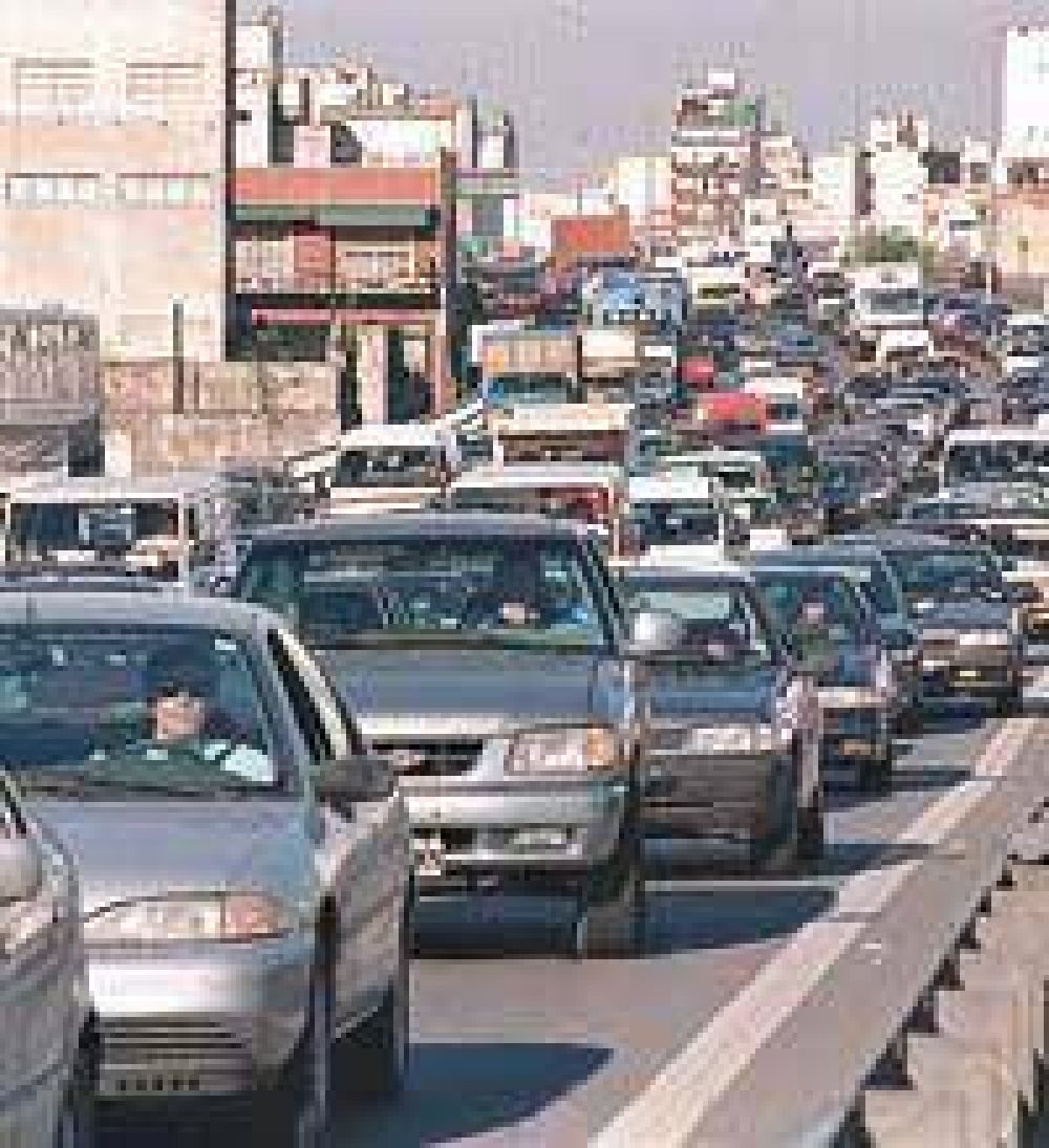 Proponen una ley para reducir el ruido del tr�nsito en las autopistas