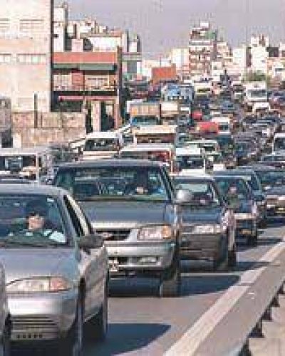 Proponen una ley para reducir el ruido del tr�nsito en las autopistas